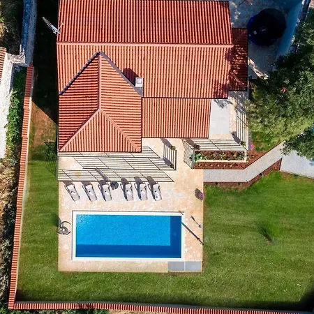 Bellavista Radmani بيت للعطل بوريتش