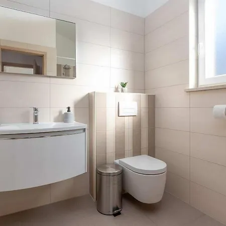 Bellavista Radmani بيت للعطل *