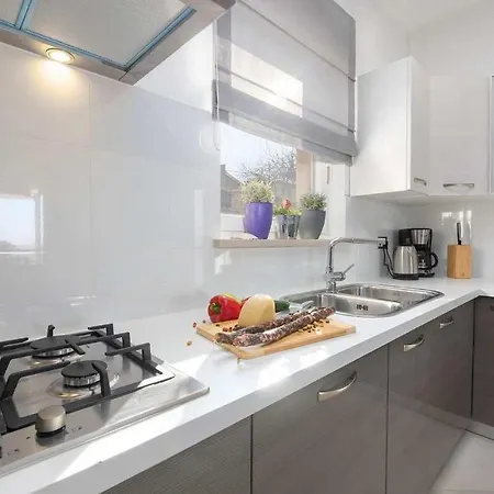 Bellavista Radmani بيت للعطل