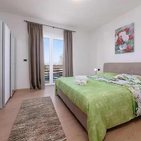 Bellavista Radmani بيت للعطل